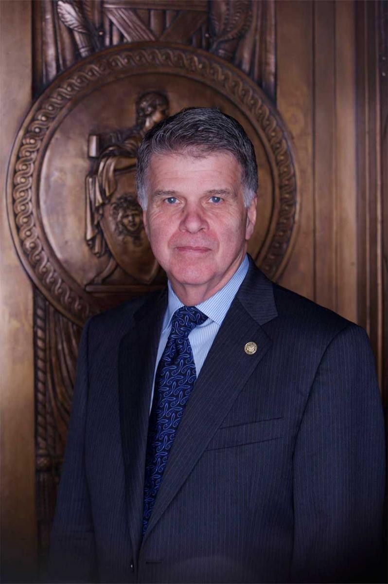 David S. Ferriero, official portrait as Archivist of the United States